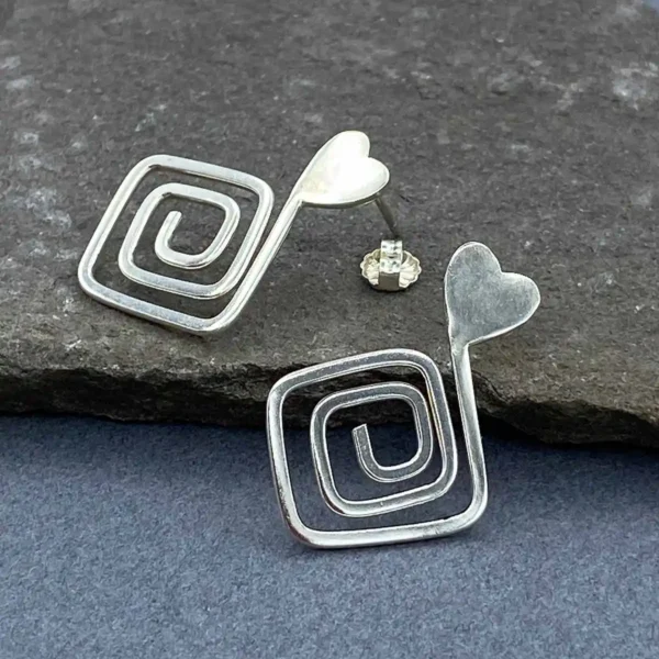 En Mi Jewels | Albi Heart Earring | Handmade Earrings in Silver